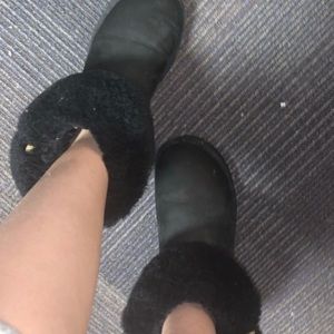 Authentic black uggs